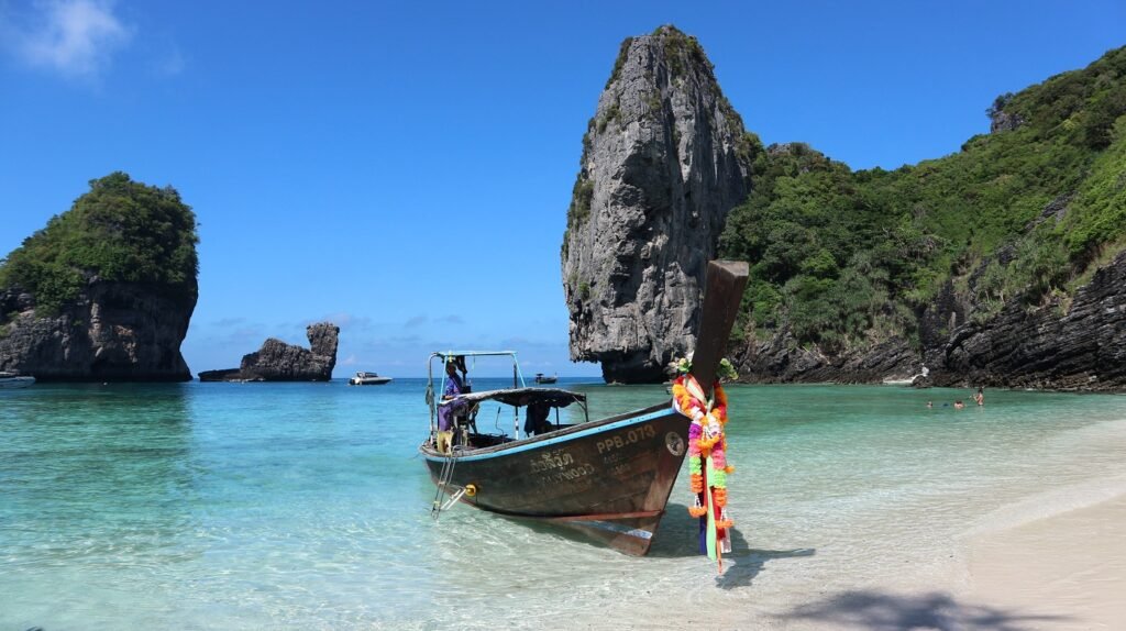 Phi-Phi-beaches-and-trails